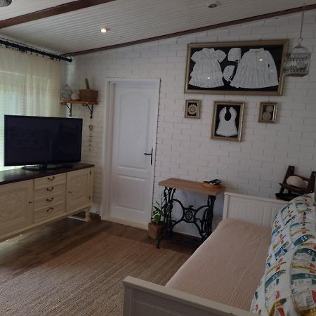 Ferienwohnung Delmar Komiža Exterior foto
