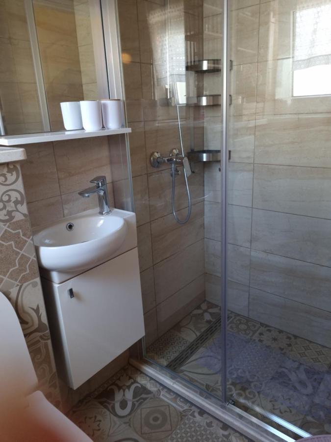 Ferienwohnung Delmar Komiža Exterior foto