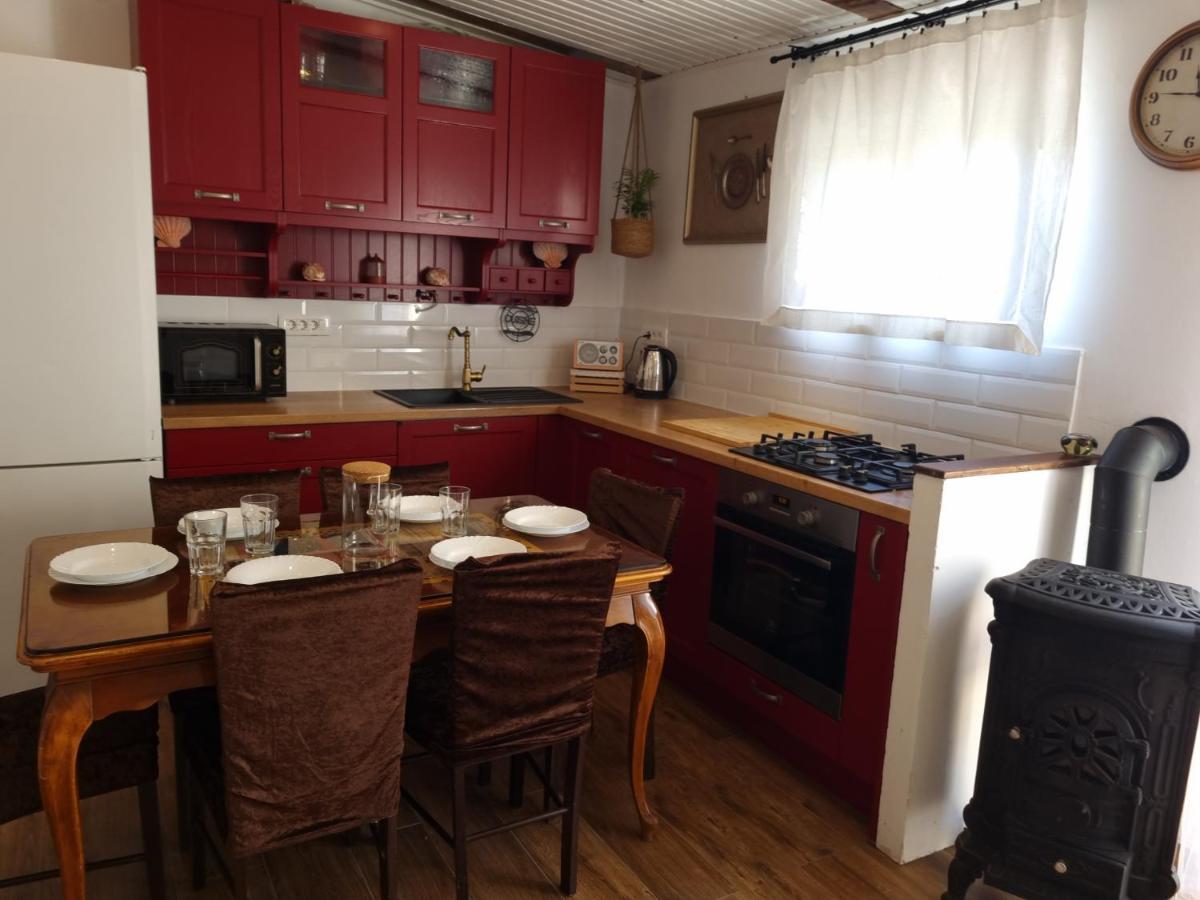 Ferienwohnung Delmar Komiža Exterior foto