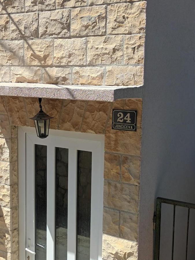 Ferienwohnung Delmar Komiža Exterior foto